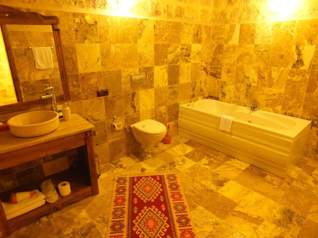 Dilek Tepesi Cave Hotel أيواليه المظهر الخارجي الصورة